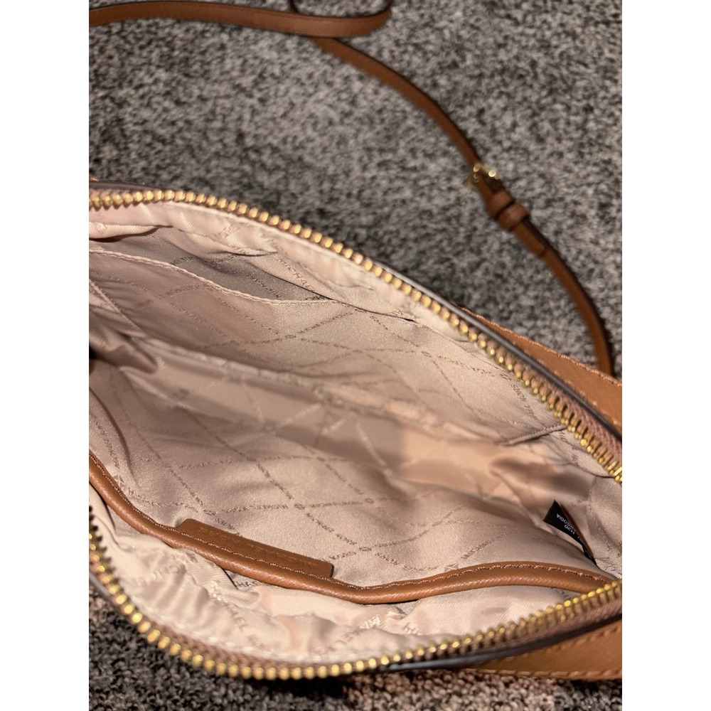 Michael Kors Jet Set Signature Brown Crossbody Bag - Picture 7 of 9